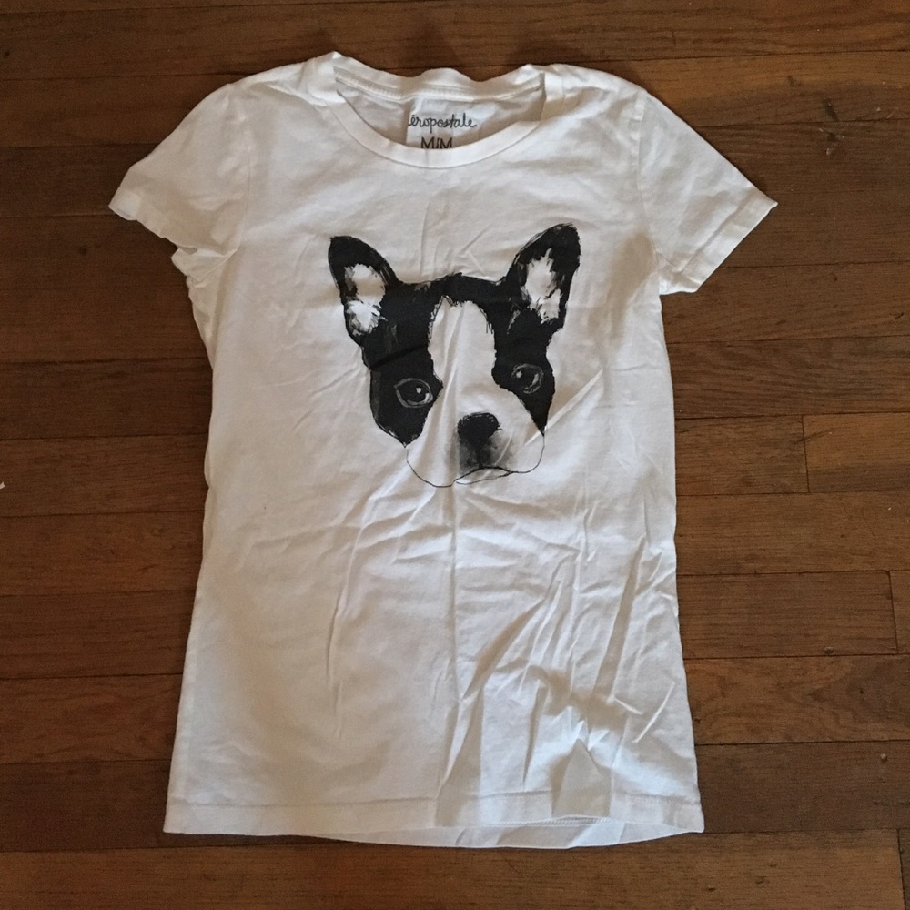 White tee with dog face