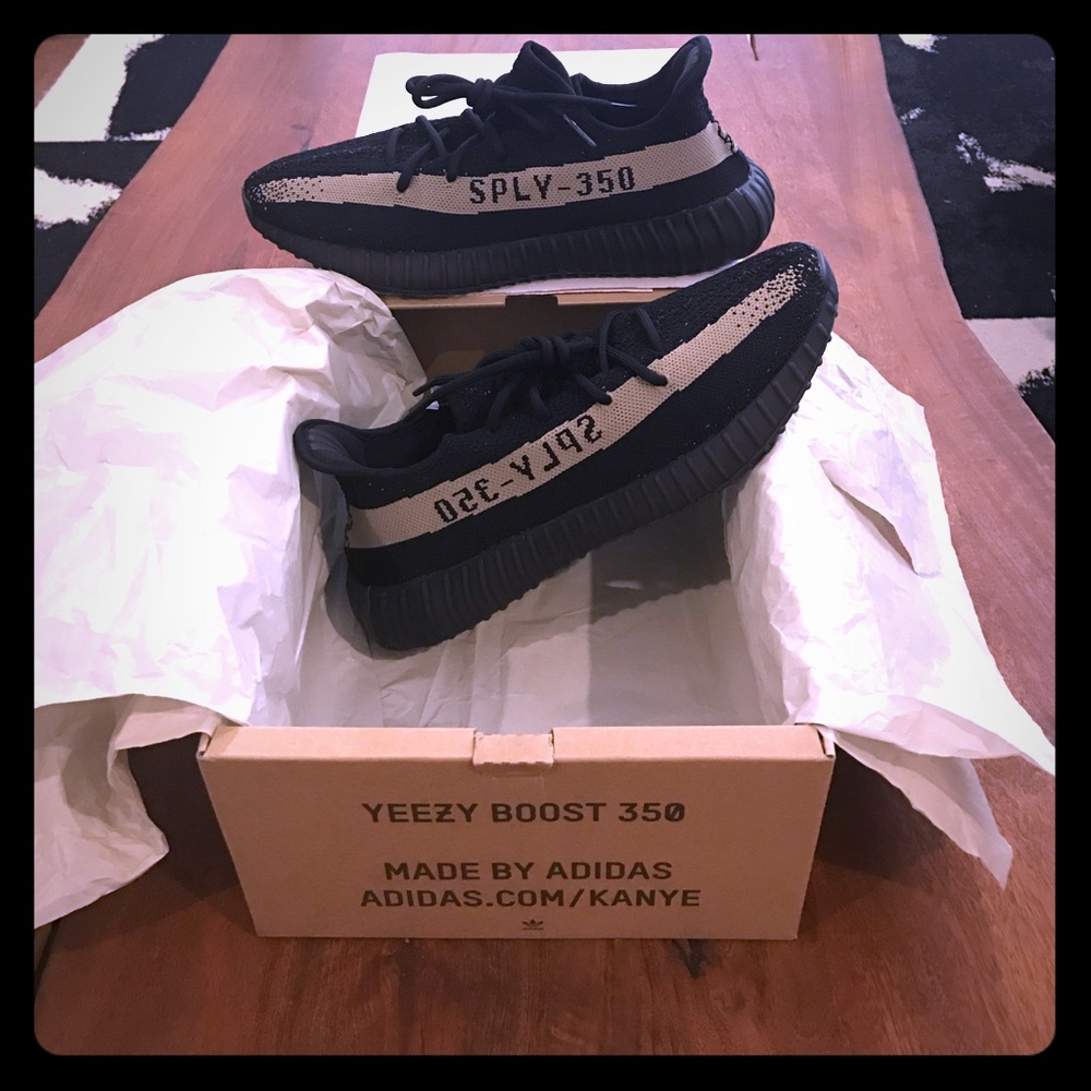 Yeezy Boost 350 V2 Core black and white US 10