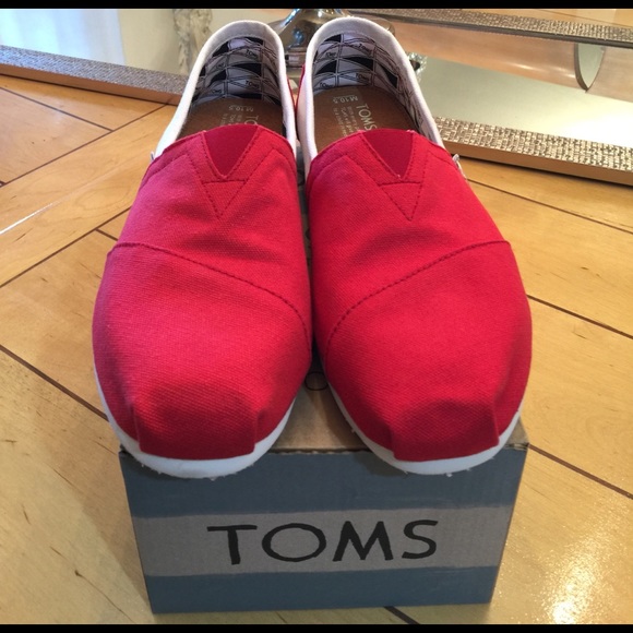 TOMS Other - !! SALE!! 💯% TOMS Men's