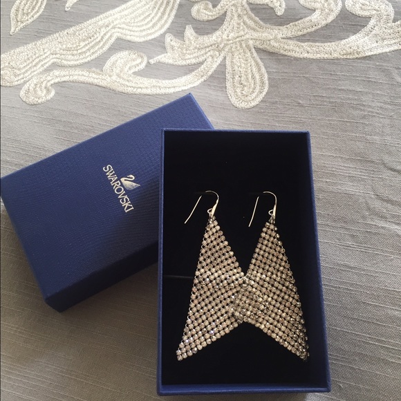 Swarovski  pierced earrings cryssna - Picture 2 of 3