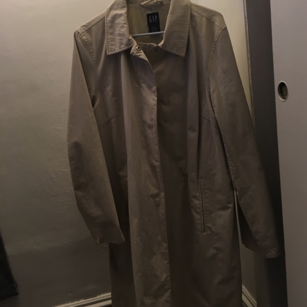 Large gap mid length cream coat...beautiful!