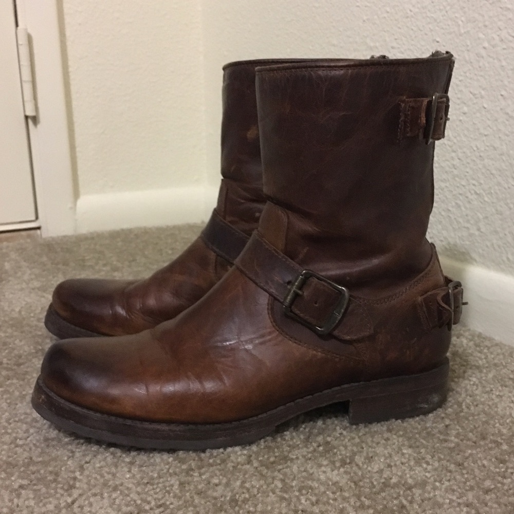 SLAE!!! Frye Veronica Short Back Zip Boots
