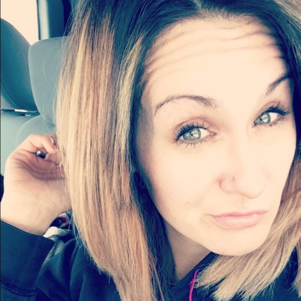 Meet your Posher, Nicole