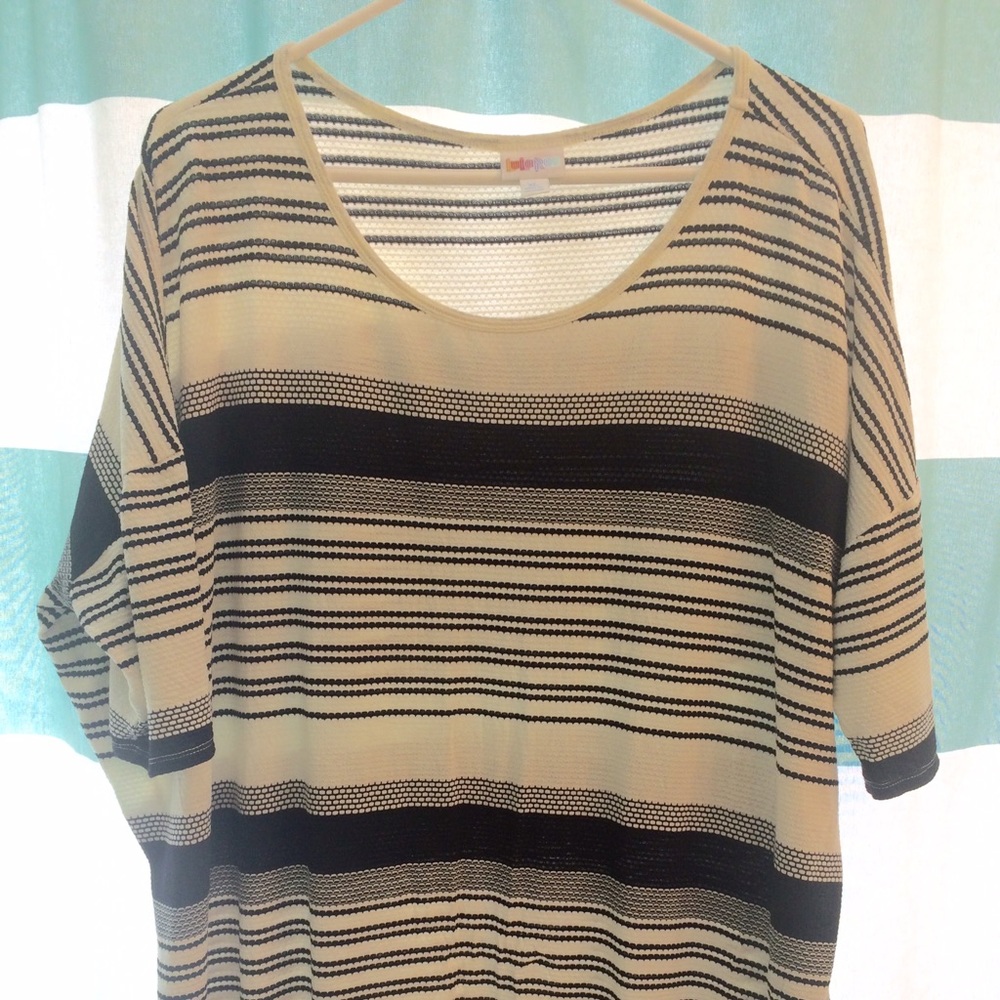 Lularoe XL IRMA only worn once. EUC