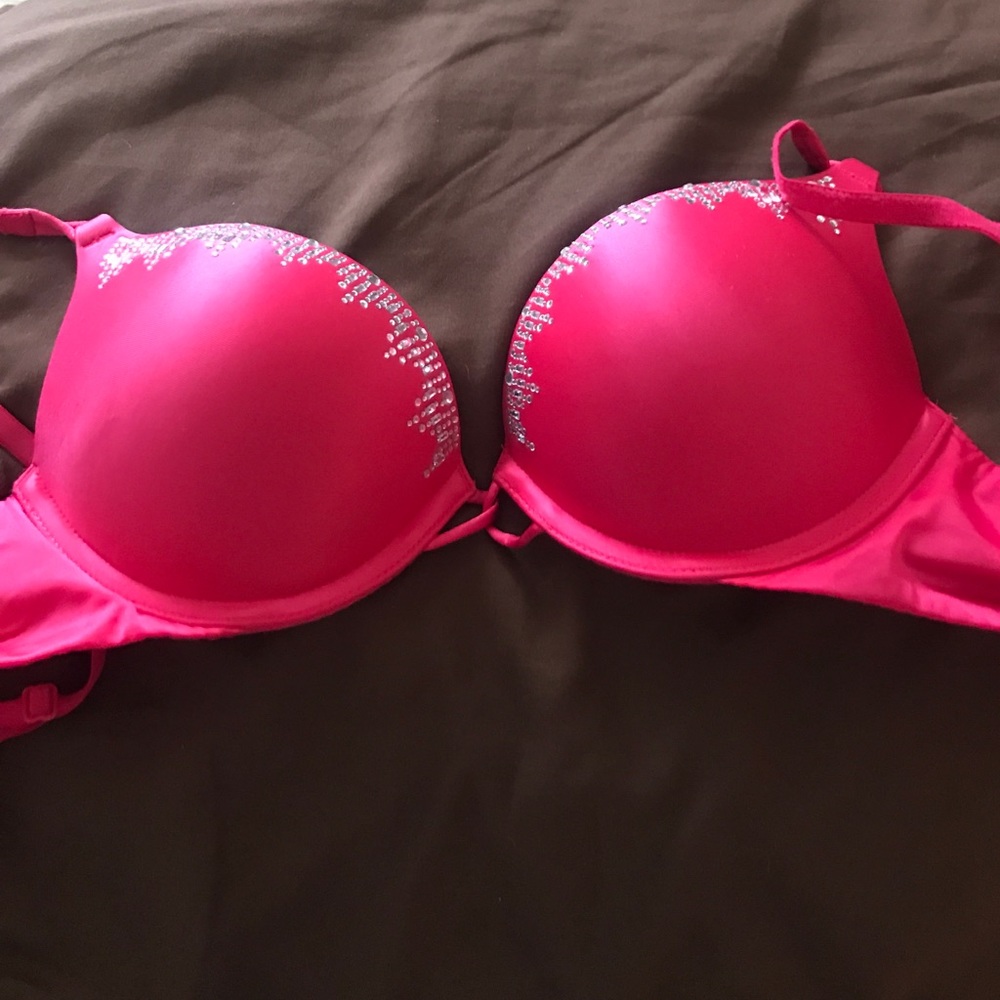 VS red Bombshell bra with bling