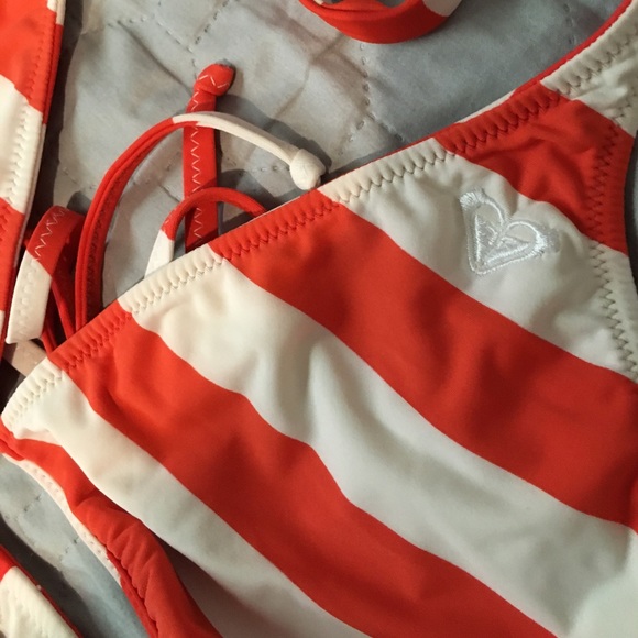 💜💜Reversible Roxy Bathing suit - Picture 2 of 2