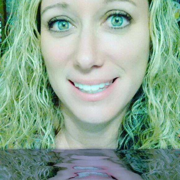 Meet your Posher, Sara - Picture 1 of 1