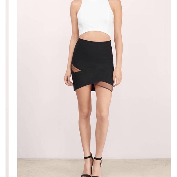 Tobi Mesh Skirt - Picture 2 of 3