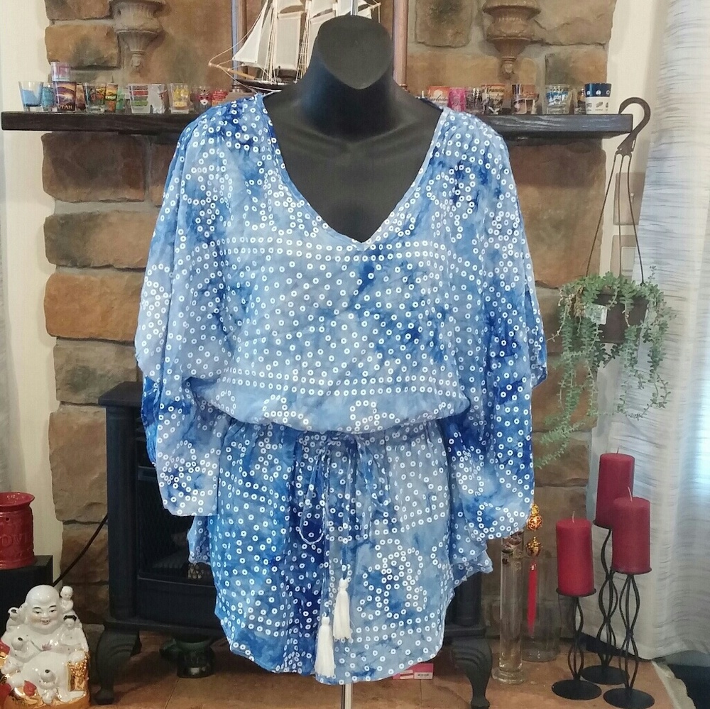 🎉50% off shipping on 2🎉 REVERSE BATWINGS HALTER