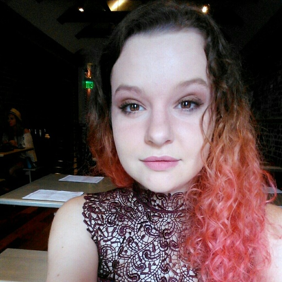 Meet your Posher, Lanie - Picture 4 of 4