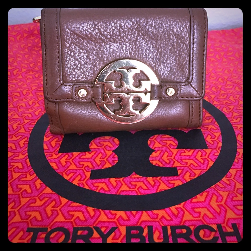 Tory Burch wallet