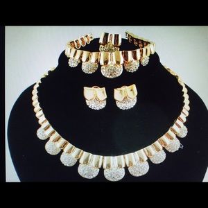 Plated gold necklace