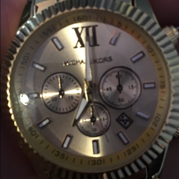 Michael Kors gold watch - Picture 1 of 3