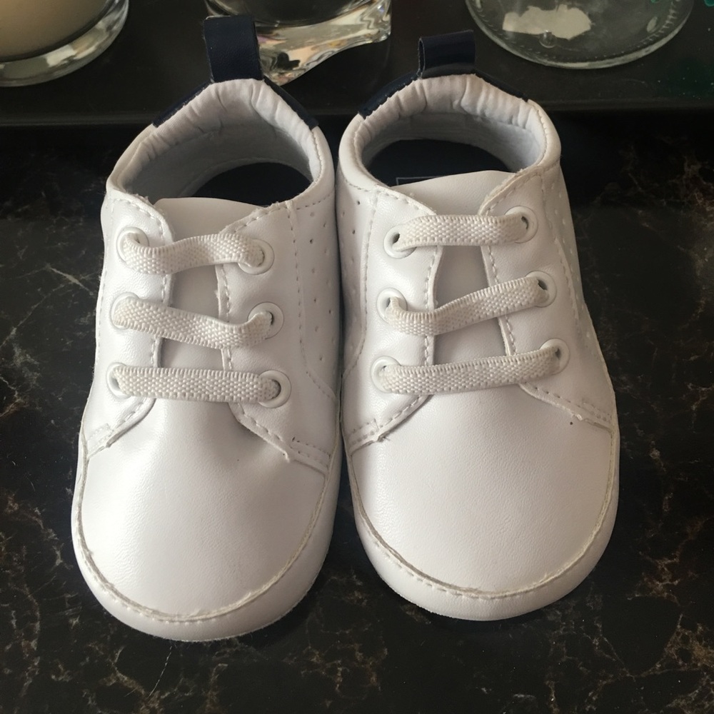 Carters crib sneakers