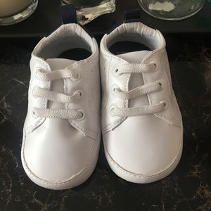 Carters crib sneakers