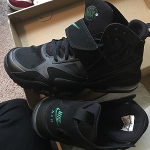 Nike air max express 7Y