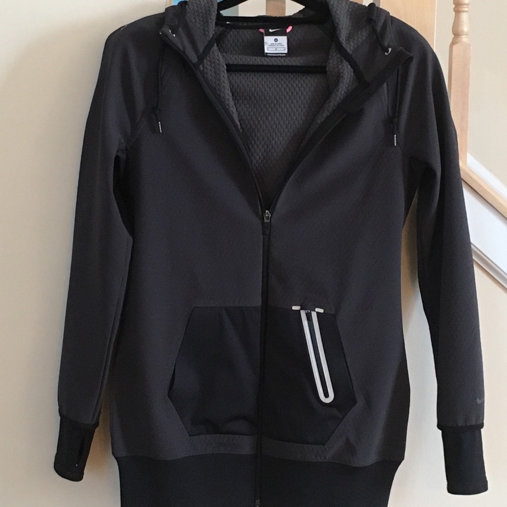 Nike water repellent jacket Size M