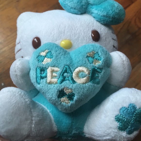 Plushy , hello kitty - Picture 4 of 4