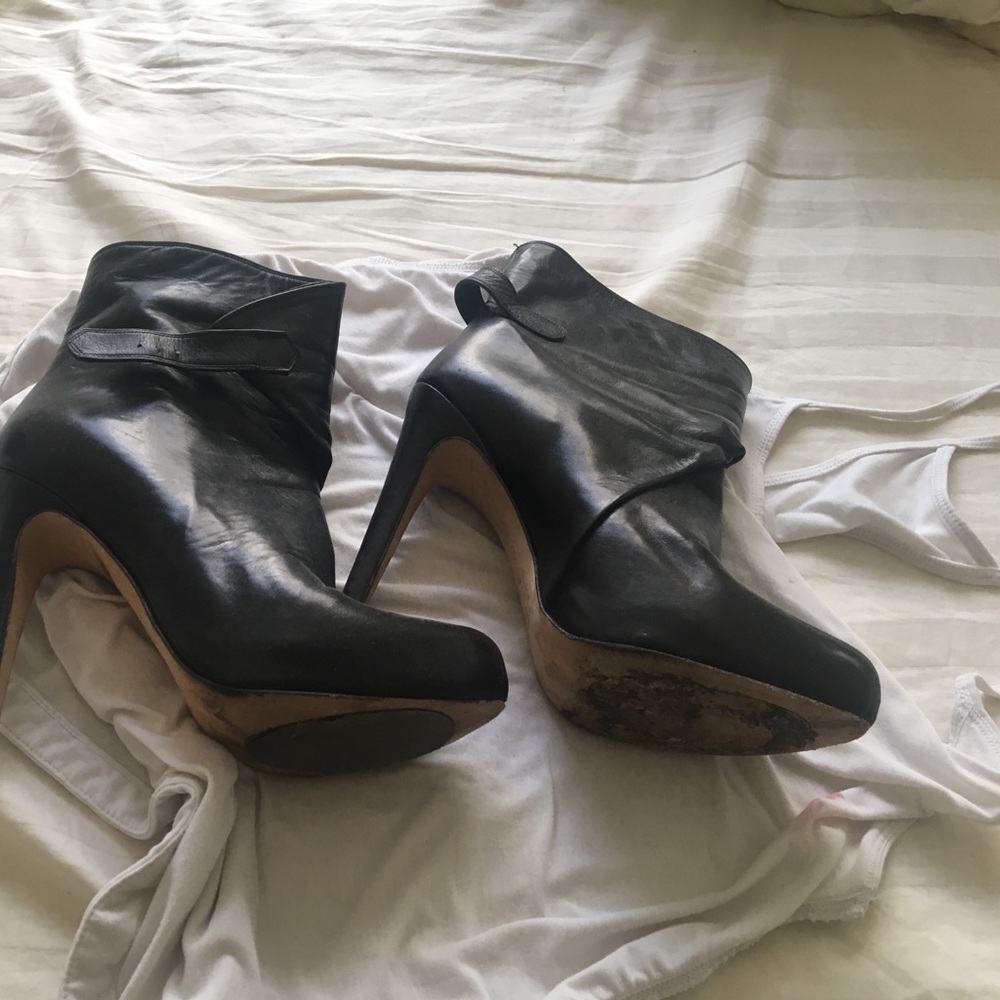 Charles David Ankle Boots