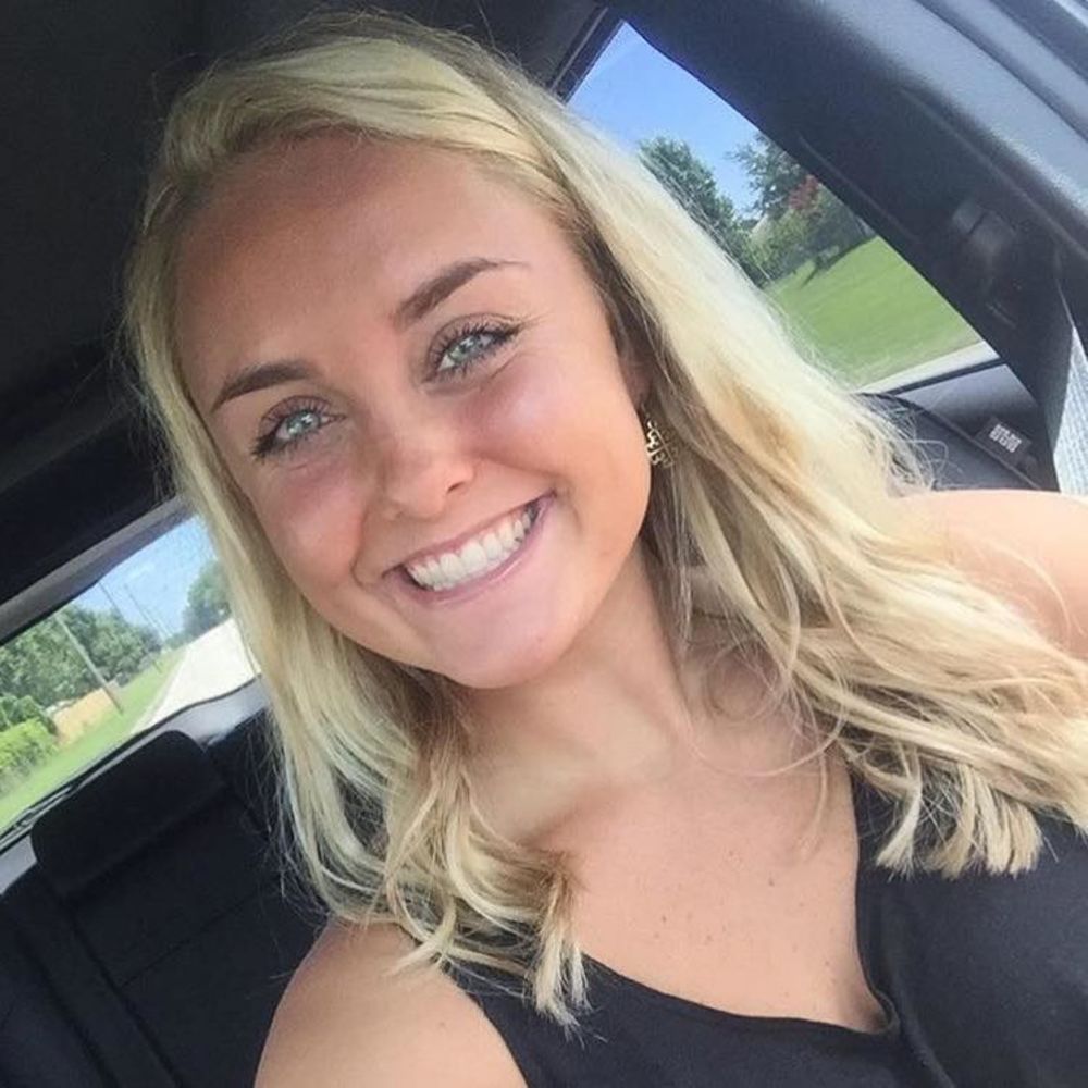 Meet your Posher, Brooke