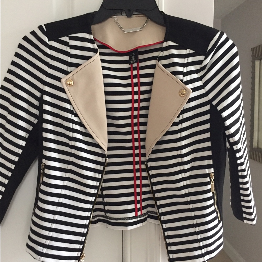 MUST GO !!!! Woman's Blazer Jacket