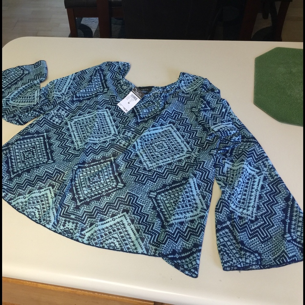 Bohemian style Rue 21 top size medium