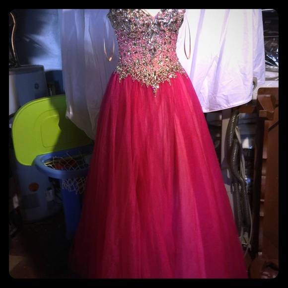 Prom dress - Picture 1 of 1