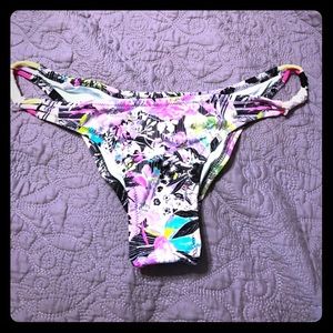 VS cheeky bikini bottom
