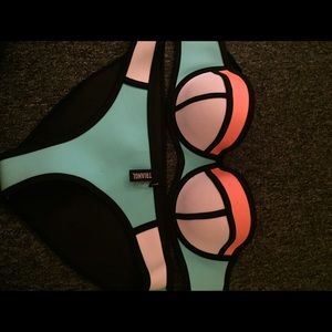 Triangl bikini