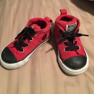 Boys (infant) size 5 converse! Red and black.
