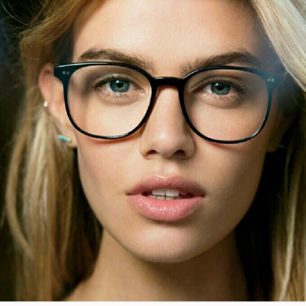 Oliver Peoples glasses with case