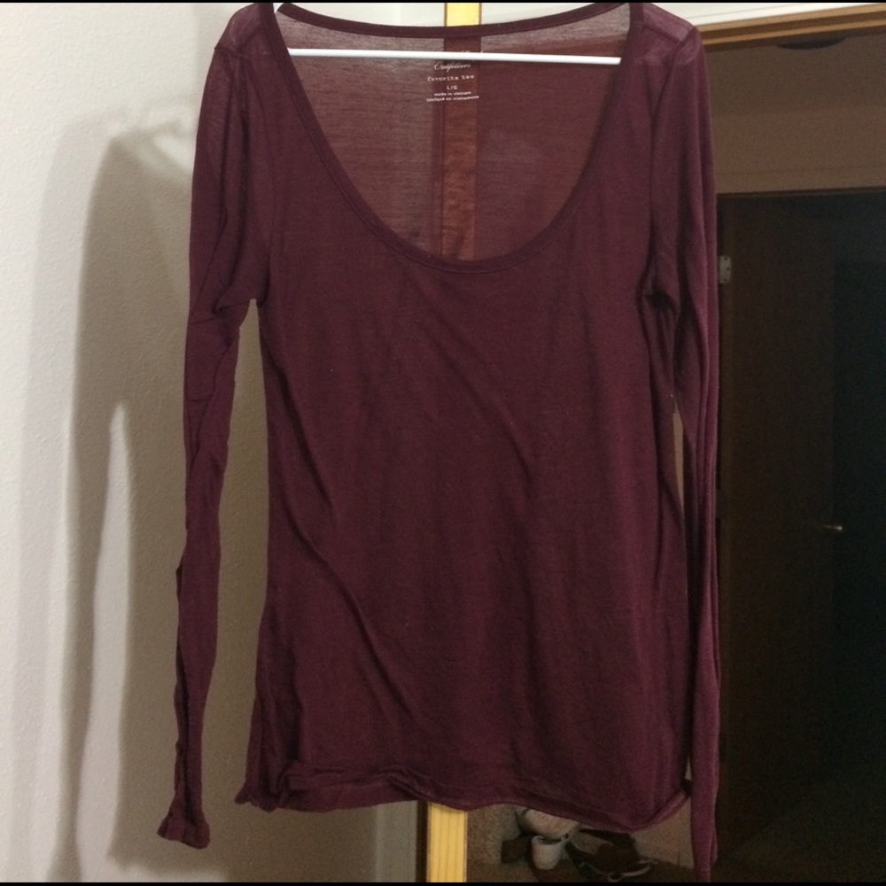 Maroon American eagle outfitters top size lg