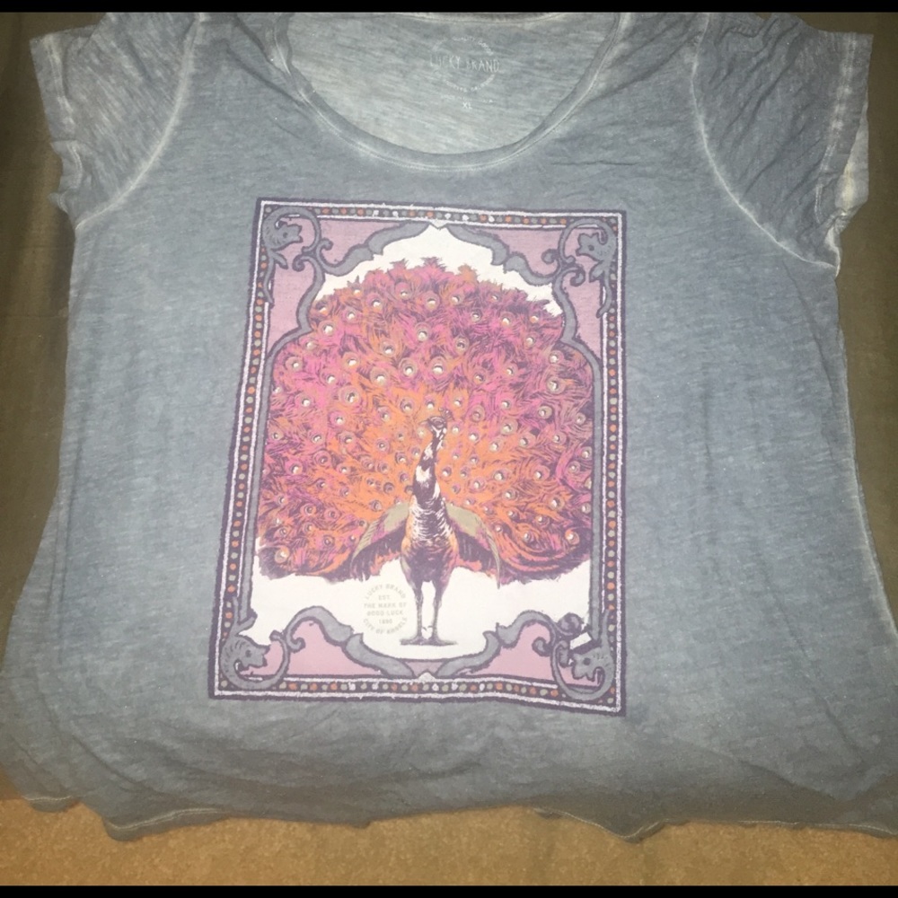 Lucky Brand T shirt