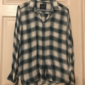 American eagle button down