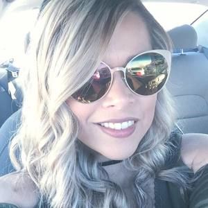 Meet your Posher, Alejandra