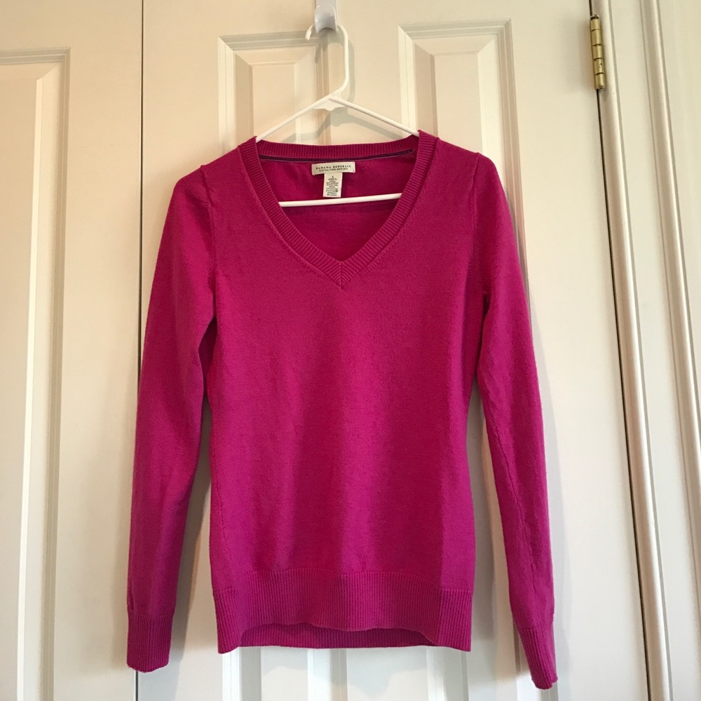BR v-neck sweater - S
