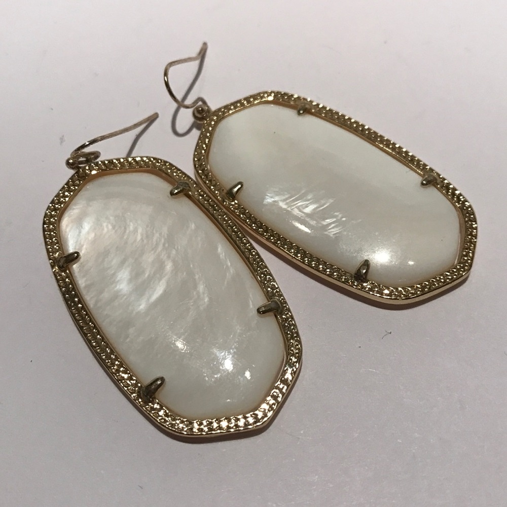 Kendra Scott white Danielle earrings
