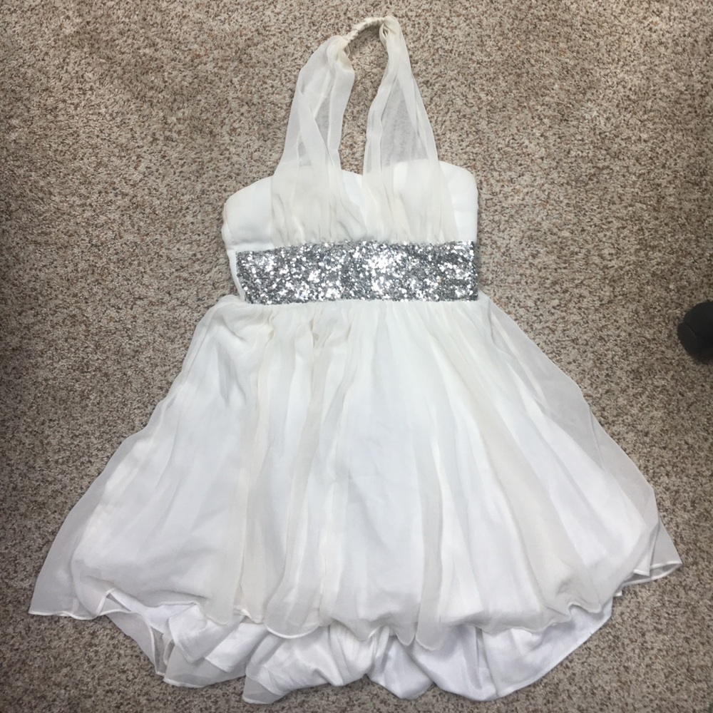 Beautiful white baby doll stress 👗😍