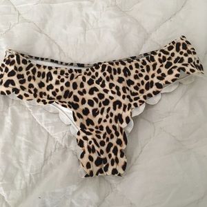 Patterned bikini bottoms