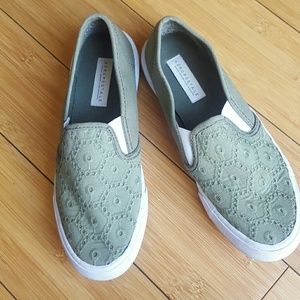 Lacey Olive Green Sneakers