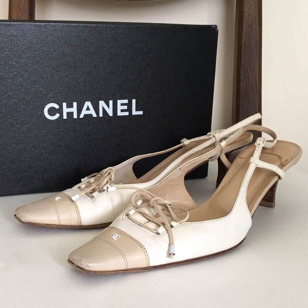 Chanel off white sling back w/ wood heel size 39.5