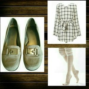 Price⬇Taupe Suede Wedge Loafers