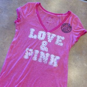 💎VS Pink vintage jeweled V neck tee