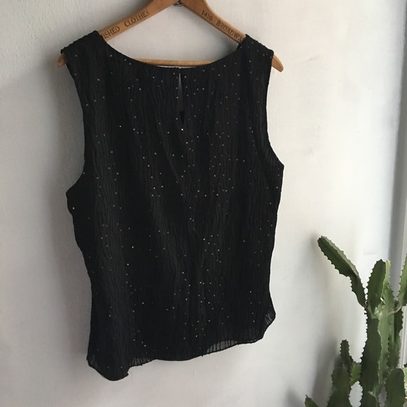 Pretty and sophisticated Talbots sequin blouse - Picture 3 of 6