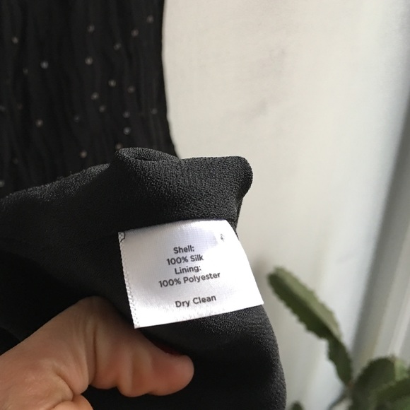 Pretty and sophisticated Talbots sequin blouse - Picture 5 of 6