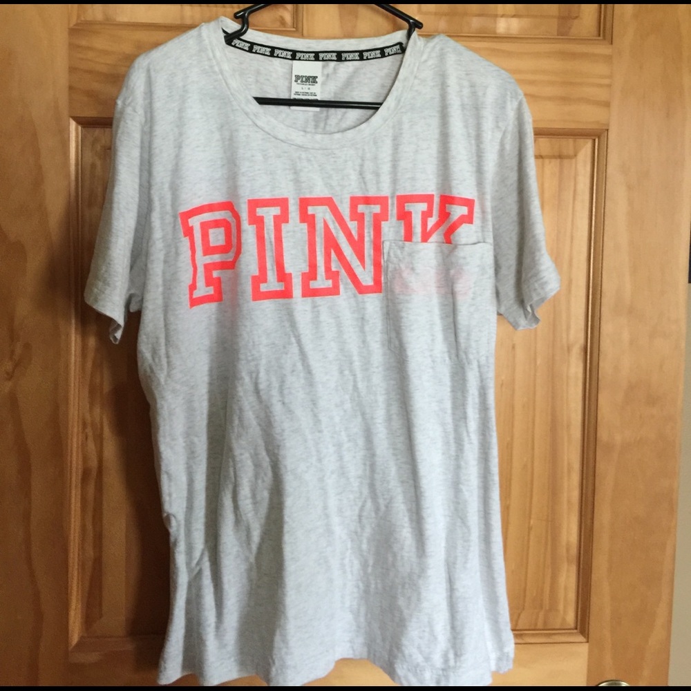Size Large Victoria's Secret PINK T-shirt 💕