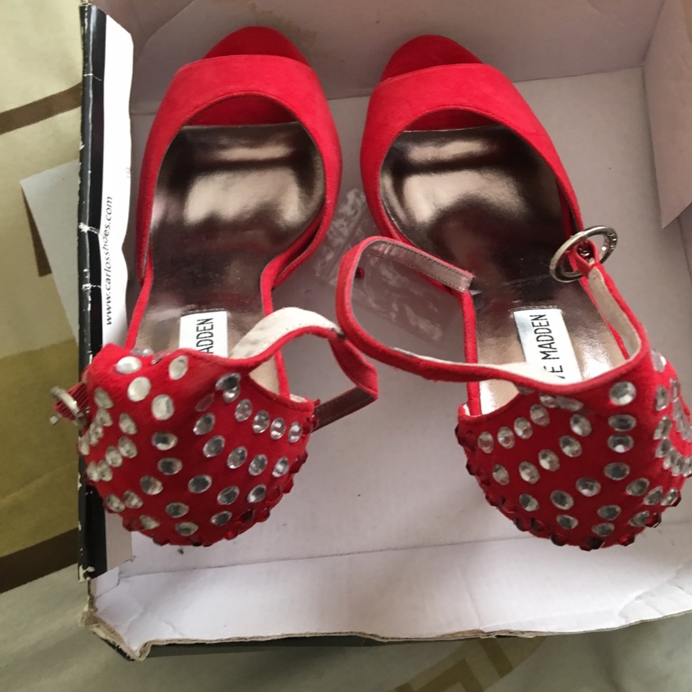 Steve Madden shoes never worn