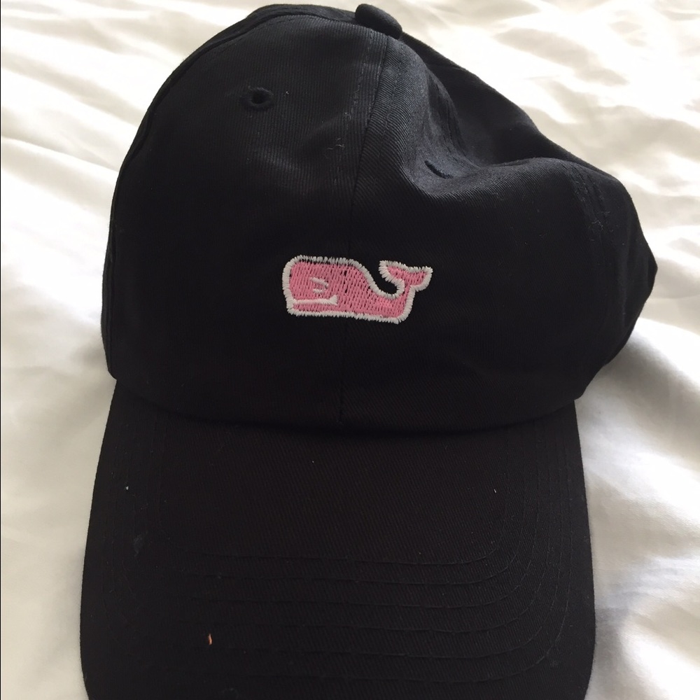 Black Vineyard Vines hat