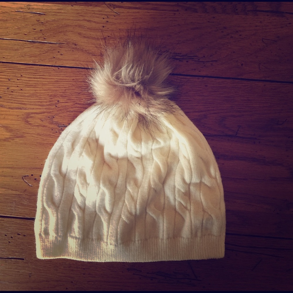 Talbots's Pom winter hat ☃️