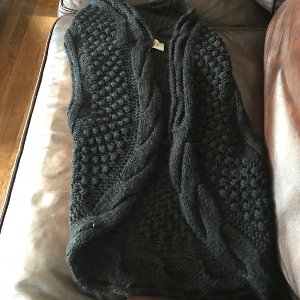 Remain black sleeveless knit sweater vest